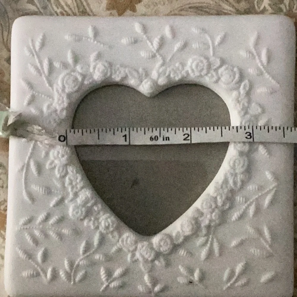 Vintage RUSS Picture frame 4.75” square